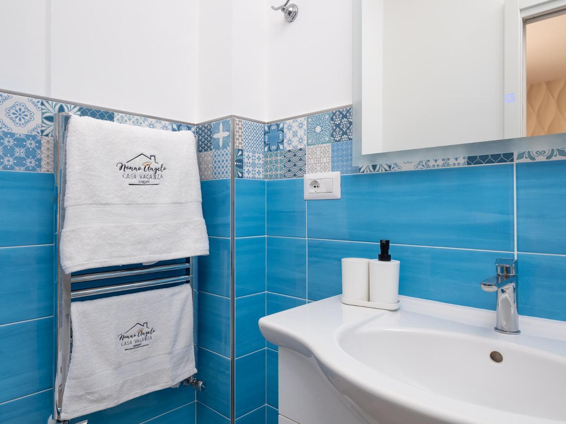 Nonno Angelo - 4 Bedrooms With Free Parking & Seaview Balcony Sorrento Ngoại thất bức ảnh