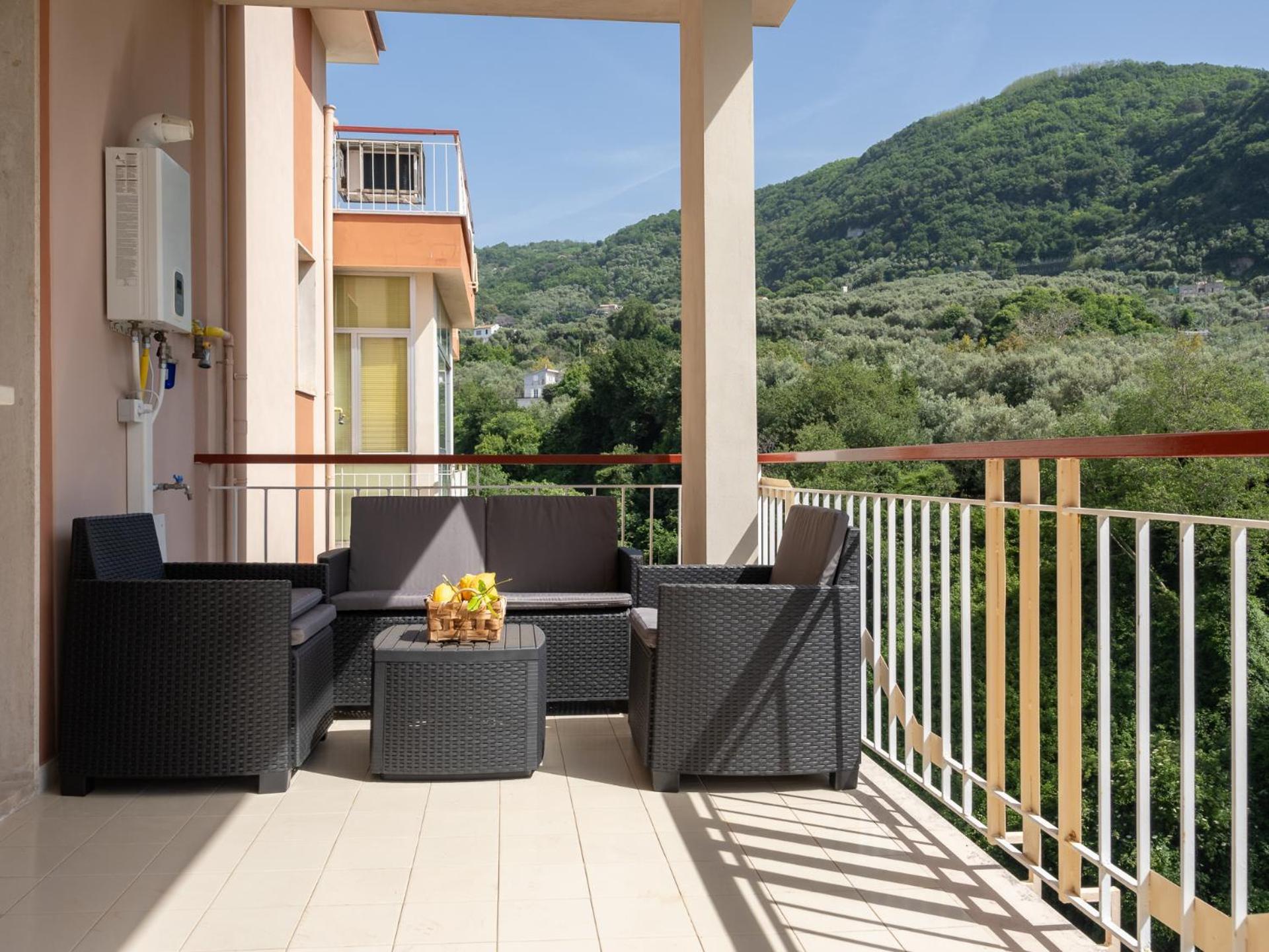 Nonno Angelo - 4 Bedrooms With Free Parking & Seaview Balcony Sorrento Ngoại thất bức ảnh