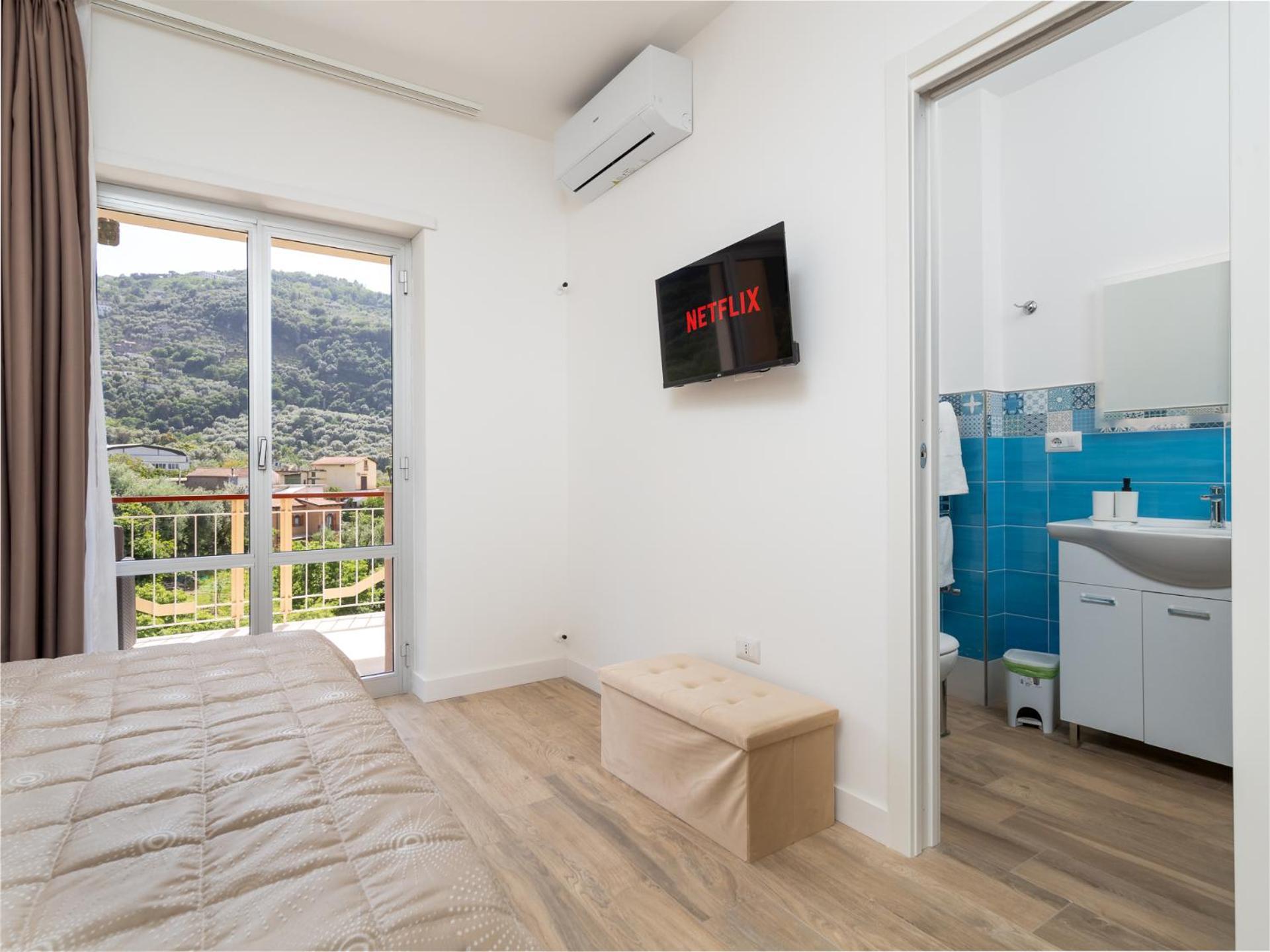 Nonno Angelo - 4 Bedrooms With Free Parking & Seaview Balcony Sorrento Ngoại thất bức ảnh